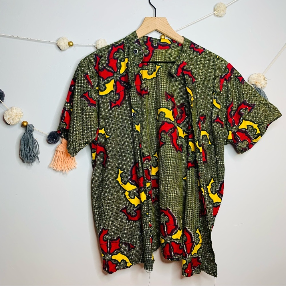 VINTAGE y2k African wax red button down popover